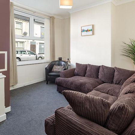 Cosy Anfield Guesthouse - Free Parking ليفربول المظهر الخارجي الصورة