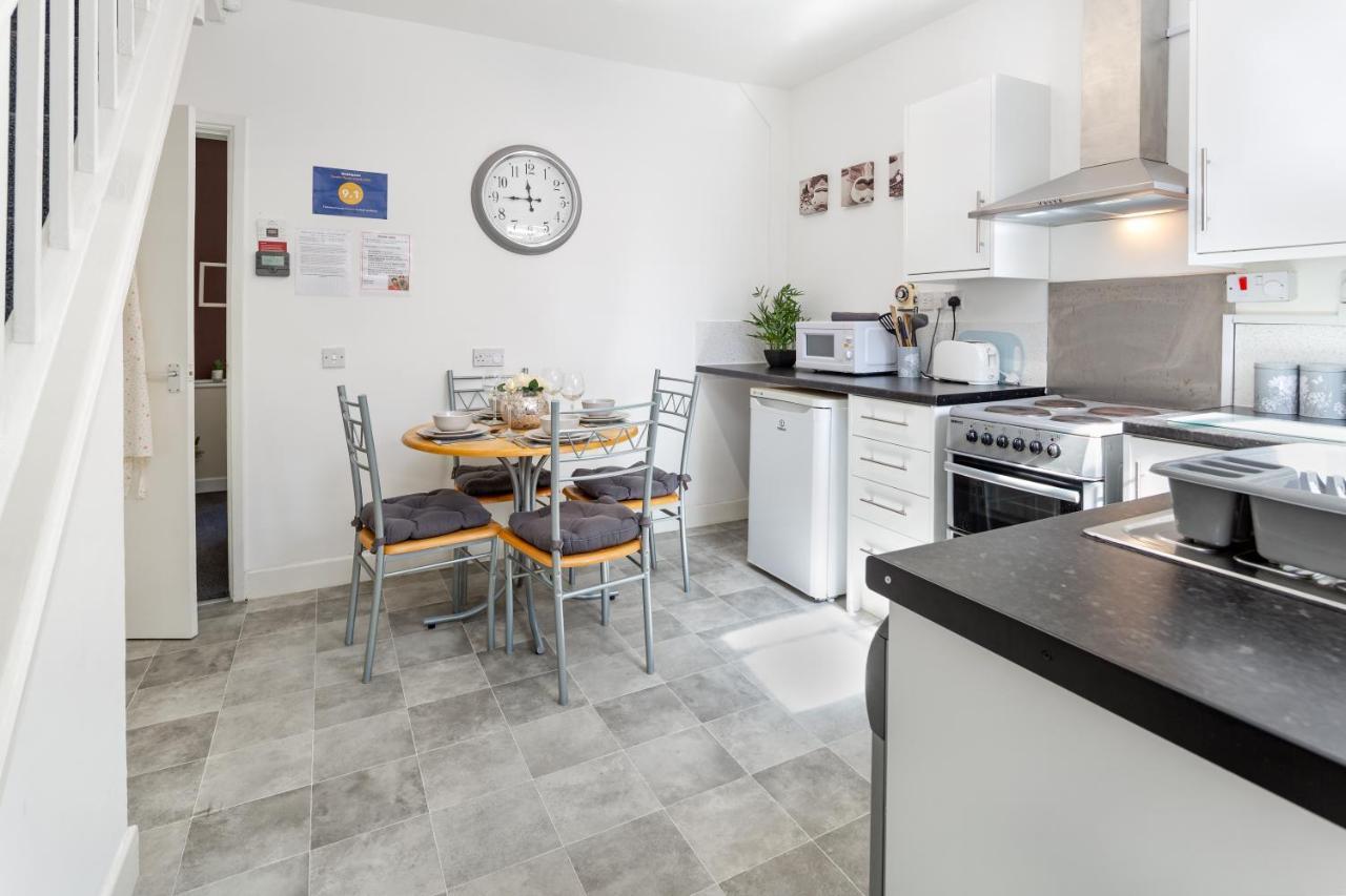 Cosy Anfield Guesthouse - Free Parking ليفربول المظهر الخارجي الصورة